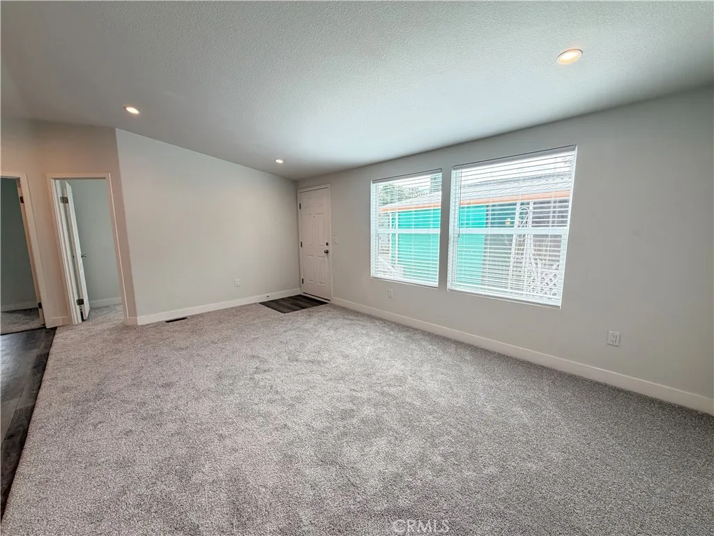 https://cdn.realtyfeed.com/cdn/127/306786399/d060bc09d5701a72a816c8e865ceb261.webp