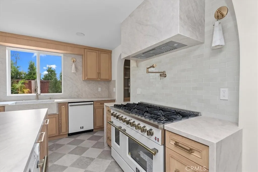 https://cdn.realtyfeed.com/cdn/127/306786443/15121c80746a90626f73ee9b7e3474a2.webp