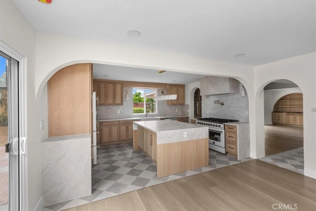https://cdn.realtyfeed.com/cdn/127/306786443/47e8d33770540fe0687857d43d8b4aeb.webp