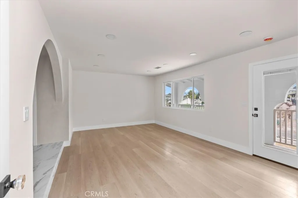 https://cdn.realtyfeed.com/cdn/127/306786443/637340bf0348f196e19f57deb506fc22.webp