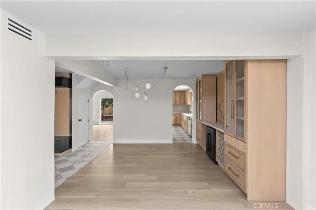 https://cdn.realtyfeed.com/cdn/127/306786443/8594a3fadd6b5b033fcab5c17bd44b41.webp