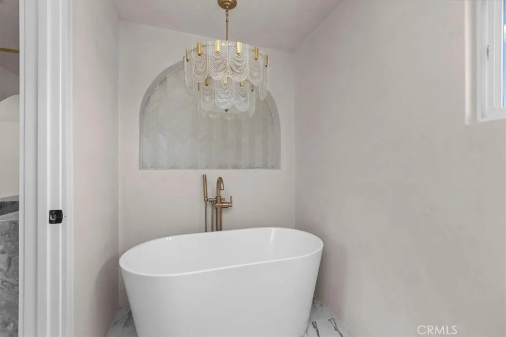 https://cdn.realtyfeed.com/cdn/127/306786443/c275722aedbd767ab39c272ead58c23b.webp