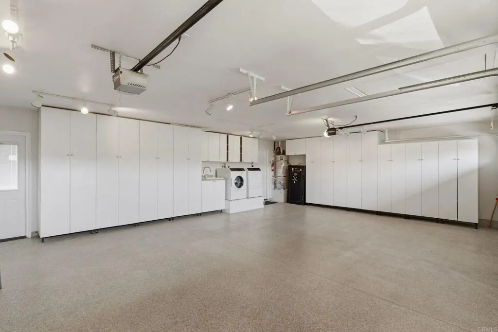 https://cdn.realtyfeed.com/cdn/127/306786478/0075c714f14751d61bd94d464b02b33f.webp