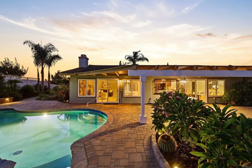 https://cdn.realtyfeed.com/cdn/127/306786478/366dbe33504acc4f12bf8bd467854a27.webp