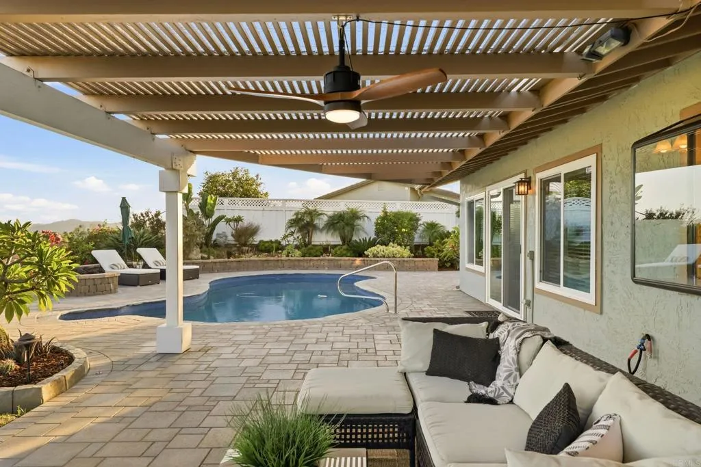 https://cdn.realtyfeed.com/cdn/127/306786478/69eb8d3ffefc292994dcd6b5f6d56201.webp