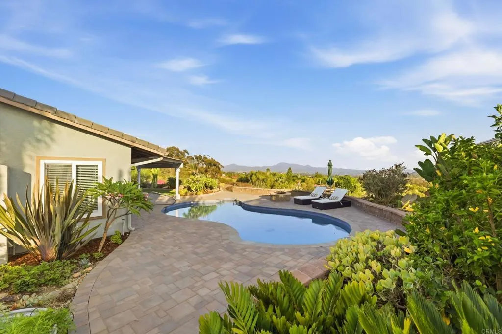 https://cdn.realtyfeed.com/cdn/127/306786478/a6394683527d0a3e21085035c9ed8ec4.webp