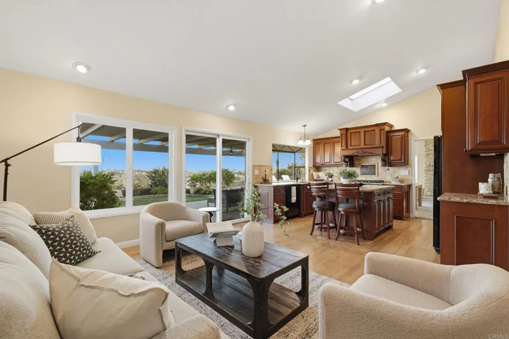 https://cdn.realtyfeed.com/cdn/127/306786478/c104bbe19d5c76666ce1ad411471a9f3.webp