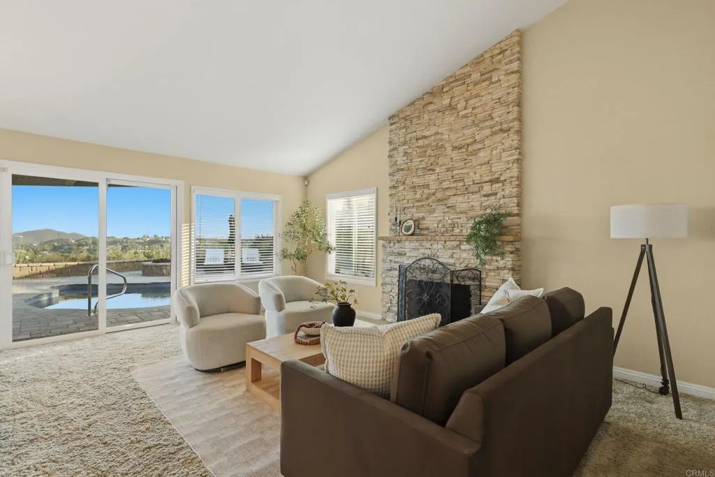 https://cdn.realtyfeed.com/cdn/127/306786478/d7f99a0a5b4217e3552e900aae78f364.webp
