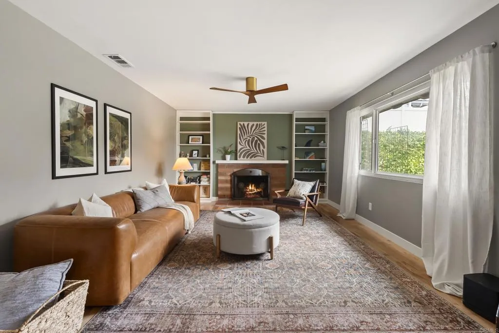 https://cdn.realtyfeed.com/cdn/127/306786499/7efd5165ec3d28d02949204dbe8a9a0d.webp