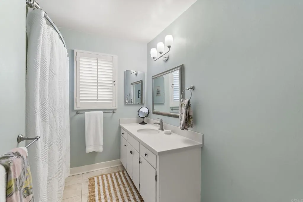 https://cdn.realtyfeed.com/cdn/127/306786499/944998f9d2341b490176306e2e0733fb.webp