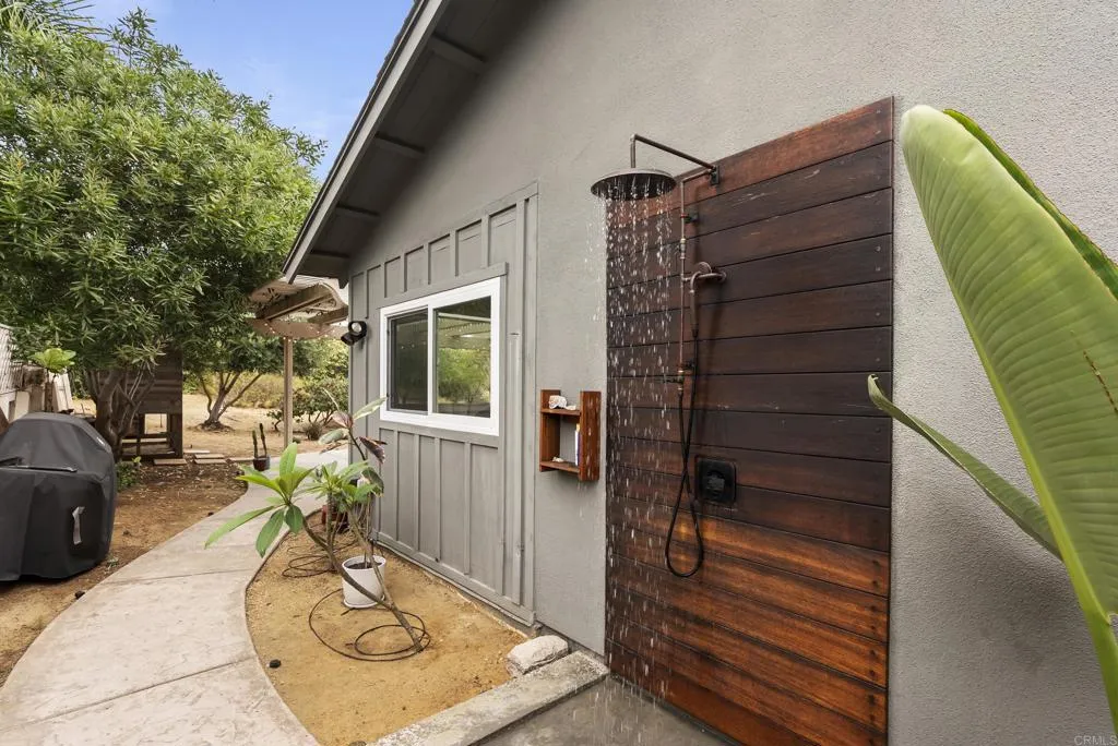 https://cdn.realtyfeed.com/cdn/127/306786499/9d71fff78ea7322c5abaa7ed3af8bbd5.webp