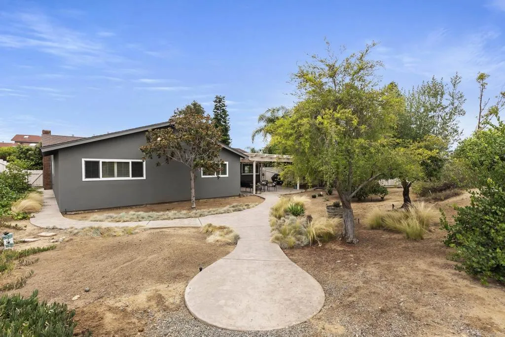 https://cdn.realtyfeed.com/cdn/127/306786499/fbc5ece23d09c2042267982022abf61a.webp