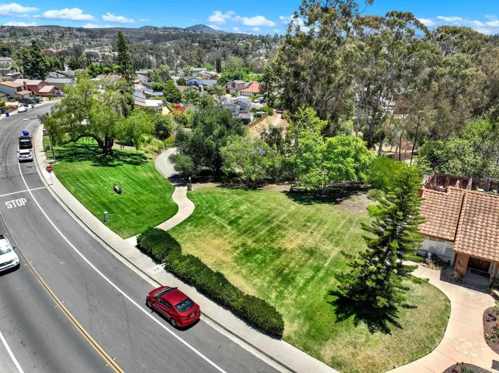 https://cdn.realtyfeed.com/cdn/127/306786501/0fe812291a758133de60dc10b3f02ef4.webp