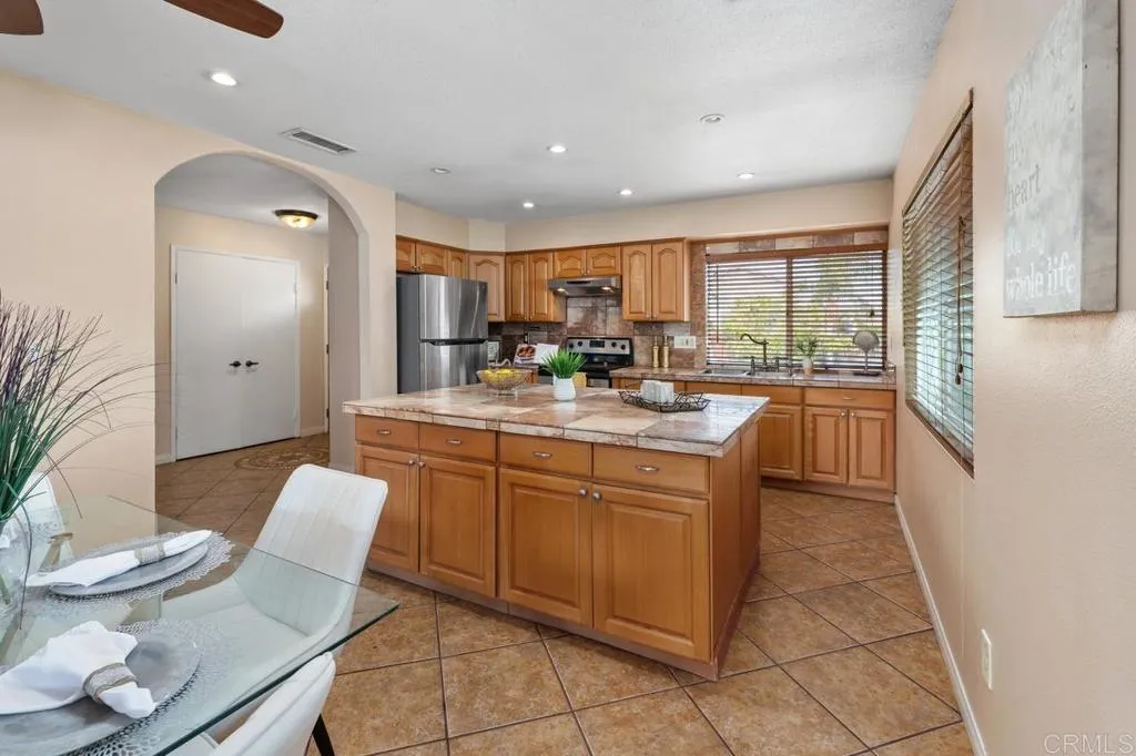 https://cdn.realtyfeed.com/cdn/127/306786501/fcb3bbf62b4ad1a3187114e3207b77ef.webp