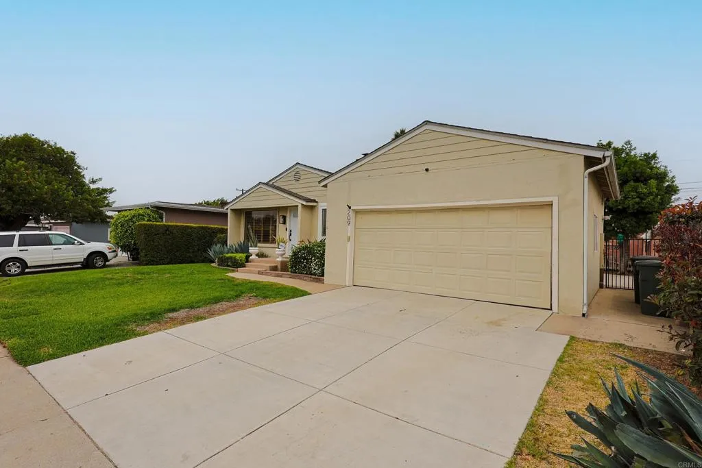 https://cdn.realtyfeed.com/cdn/127/306786504/1a81d219e791cccc85079531990b222f.webp