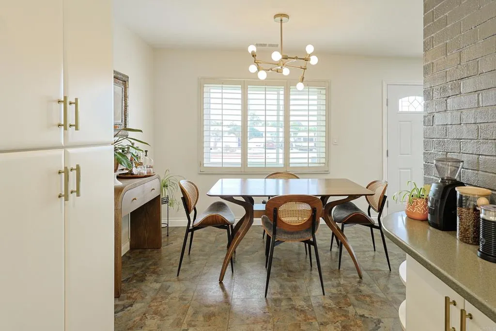 https://cdn.realtyfeed.com/cdn/127/306786504/3bd6b51b4159ffa73b57692e6e5df847.webp