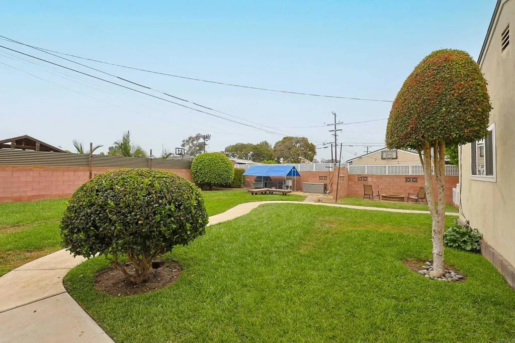 https://cdn.realtyfeed.com/cdn/127/306786504/717e68592da0bec86838e495376526aa.webp