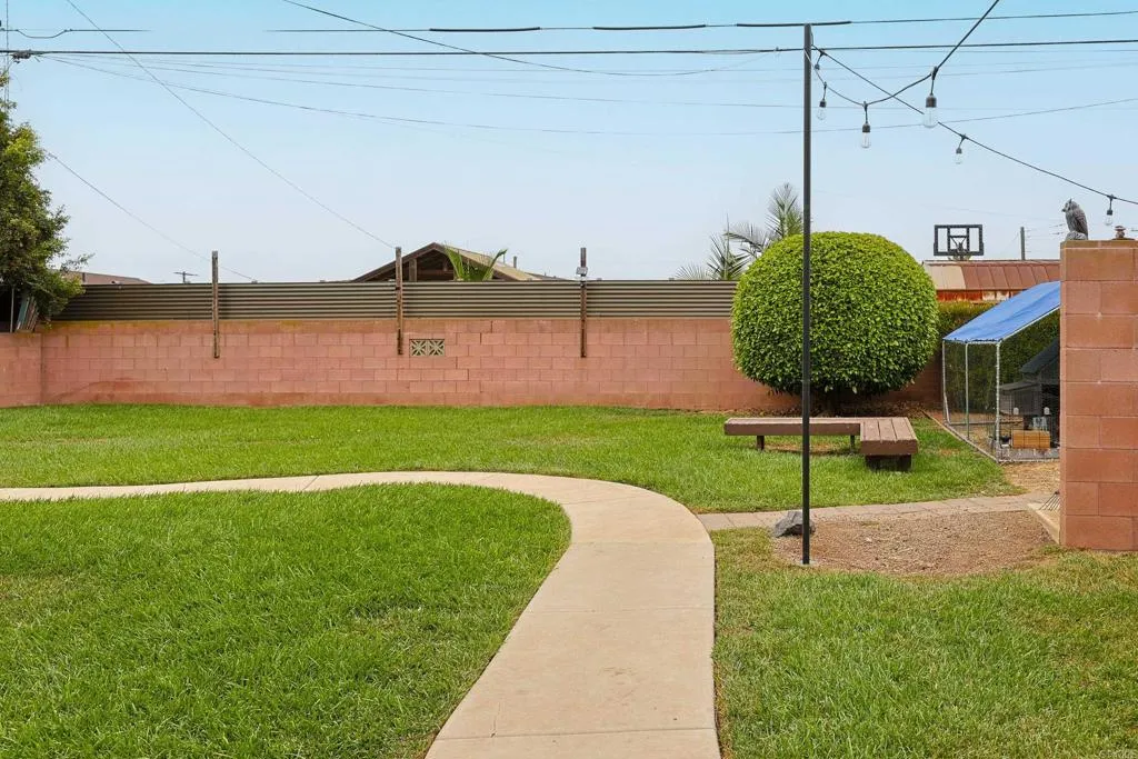 https://cdn.realtyfeed.com/cdn/127/306786504/ac12a0c81c774f537c8960c29cc324c6.webp