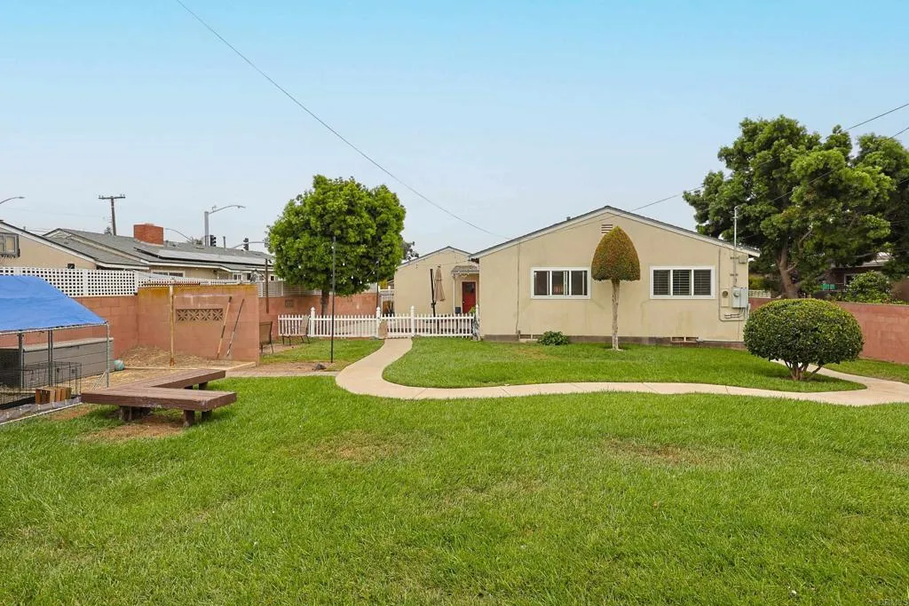 https://cdn.realtyfeed.com/cdn/127/306786504/d56a7a89f96d7be4be0e4f8895c21b0c.webp