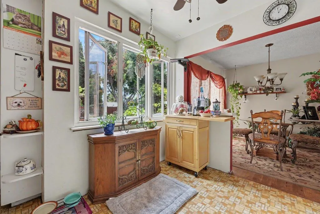 https://cdn.realtyfeed.com/cdn/127/306786599/69cba521711bc4fcf3cbf74ca28d8a28.webp