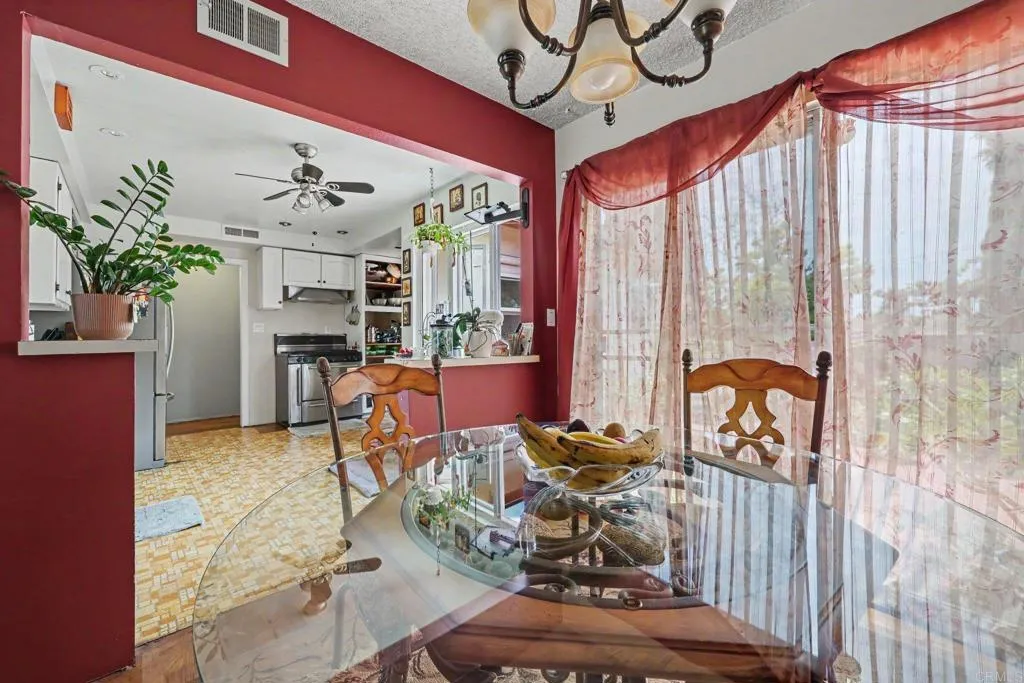 https://cdn.realtyfeed.com/cdn/127/306786599/9aef852f3224afc8e5d7d9b62e9867dc.webp