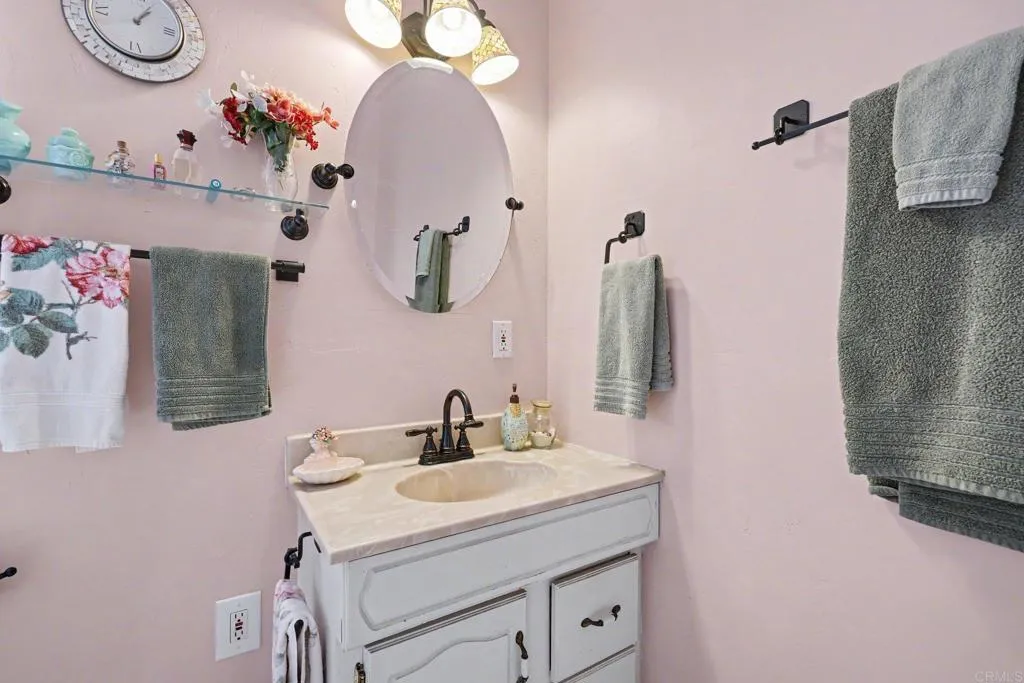 https://cdn.realtyfeed.com/cdn/127/306786599/e59cc425f9ad14d87ab7dfa9918ac201.webp