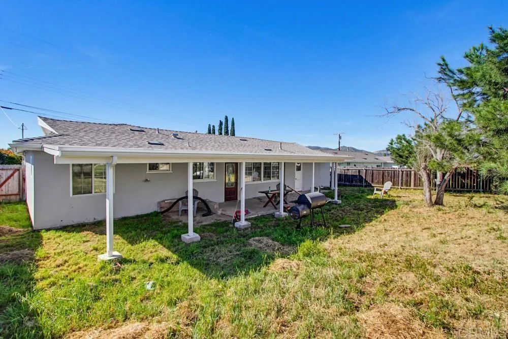 https://cdn.realtyfeed.com/cdn/127/306786600/1a9d9a2b8ab66d20f1bbdee2596c75b0.webp