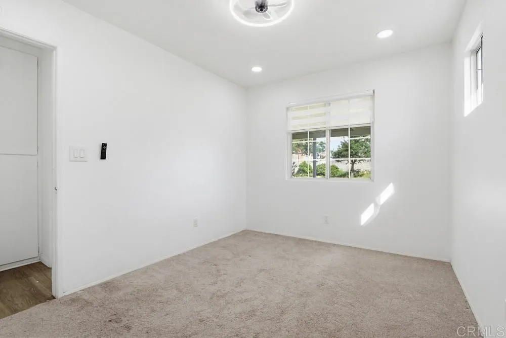 https://cdn.realtyfeed.com/cdn/127/306786600/db07d3de86cdb63f0db7aca8f3b1f798.webp