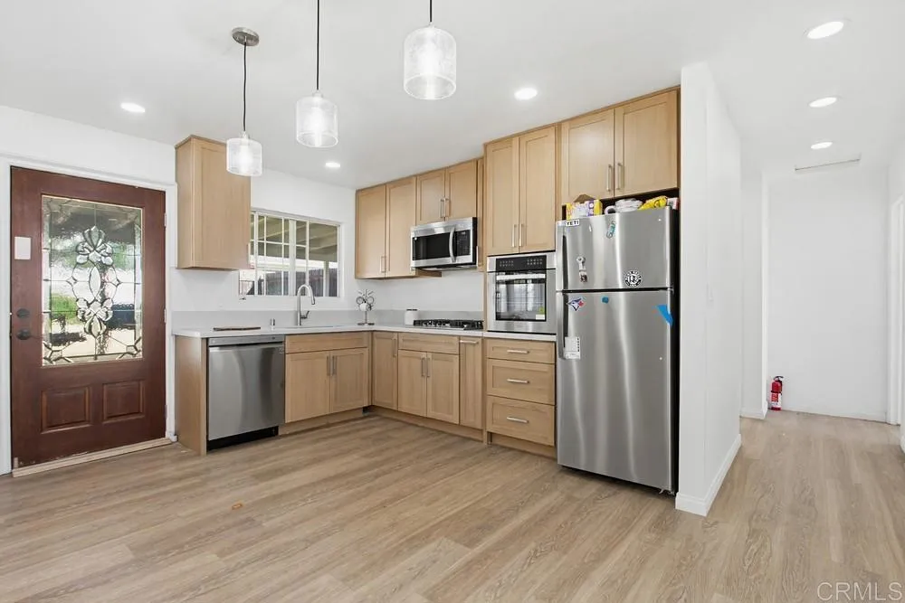 https://cdn.realtyfeed.com/cdn/127/306786600/ef154da6eaa47487942cd646757c5f39.webp