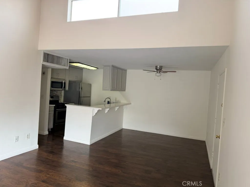 Canoga Park, CA 91304