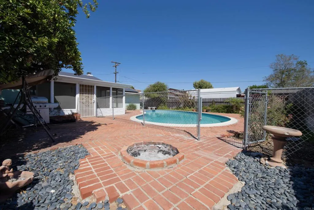 https://cdn.realtyfeed.com/cdn/127/306786635/6bc190d725fbbe300e3a14a3f3fe9cde.webp