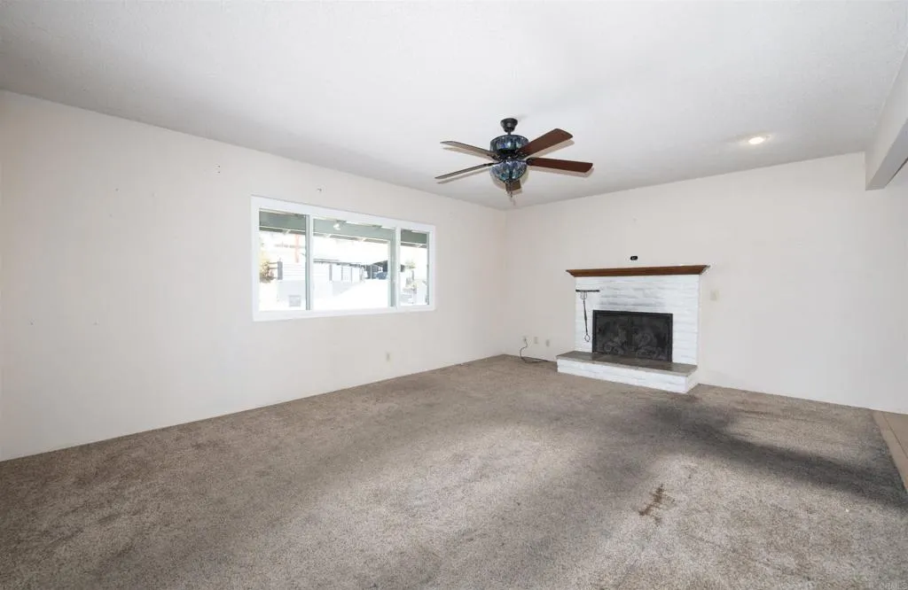 https://cdn.realtyfeed.com/cdn/127/306786635/8e98b21ac5ed8c125d43027e6ccbe659.webp