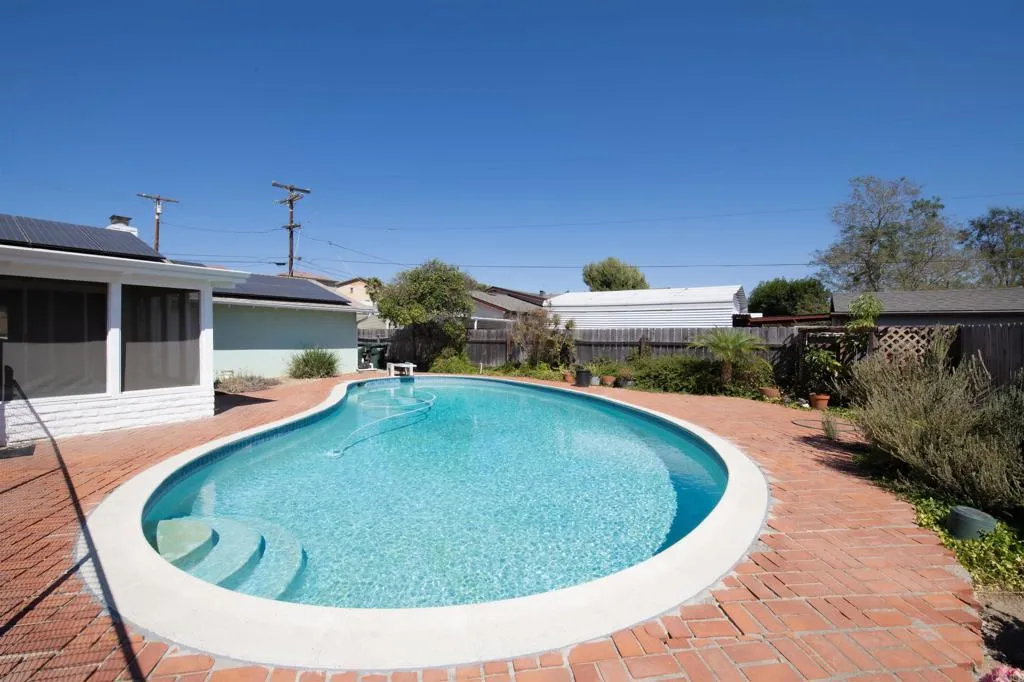 https://cdn.realtyfeed.com/cdn/127/306786635/b1c6695fa4c1e3d1b7e332e3dc54ad74.webp