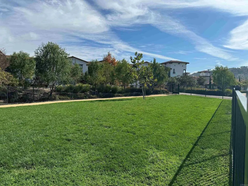 https://cdn.realtyfeed.com/cdn/127/306786656/a338708b925ae86f72b9513d5cb1911a.webp