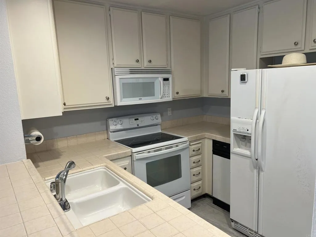 Photo #5: PTP2605980 Listing: Photo #5