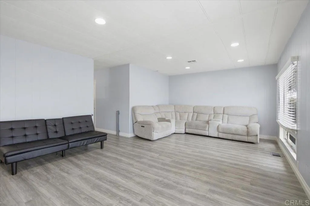 https://cdn.realtyfeed.com/cdn/127/306786766/964ac5887d4ad508910c44115dee44bc.webp