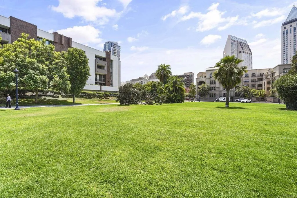 https://cdn.realtyfeed.com/cdn/127/306786776/c0b0e5b0a032abcdcb095ede464a22d3.webp