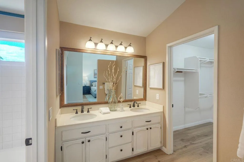https://cdn.realtyfeed.com/cdn/127/306786779/24eb1a90cd52b6b72261b4992af57532.webp