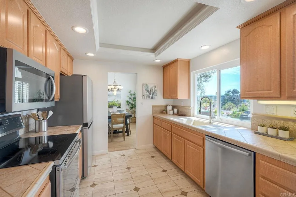 https://cdn.realtyfeed.com/cdn/127/306786779/869e2bbb961e7fc1cd8d9fbe946432b5.webp