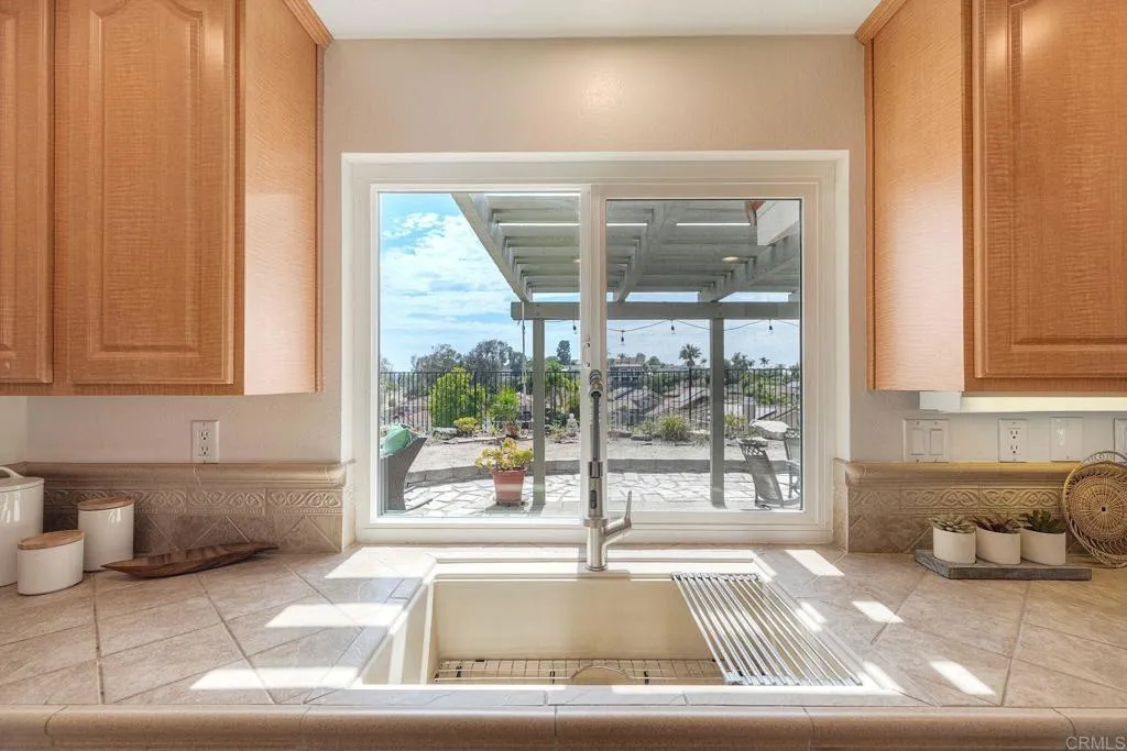 https://cdn.realtyfeed.com/cdn/127/306786779/99a902b16997494ff6bf36196c76be16.webp