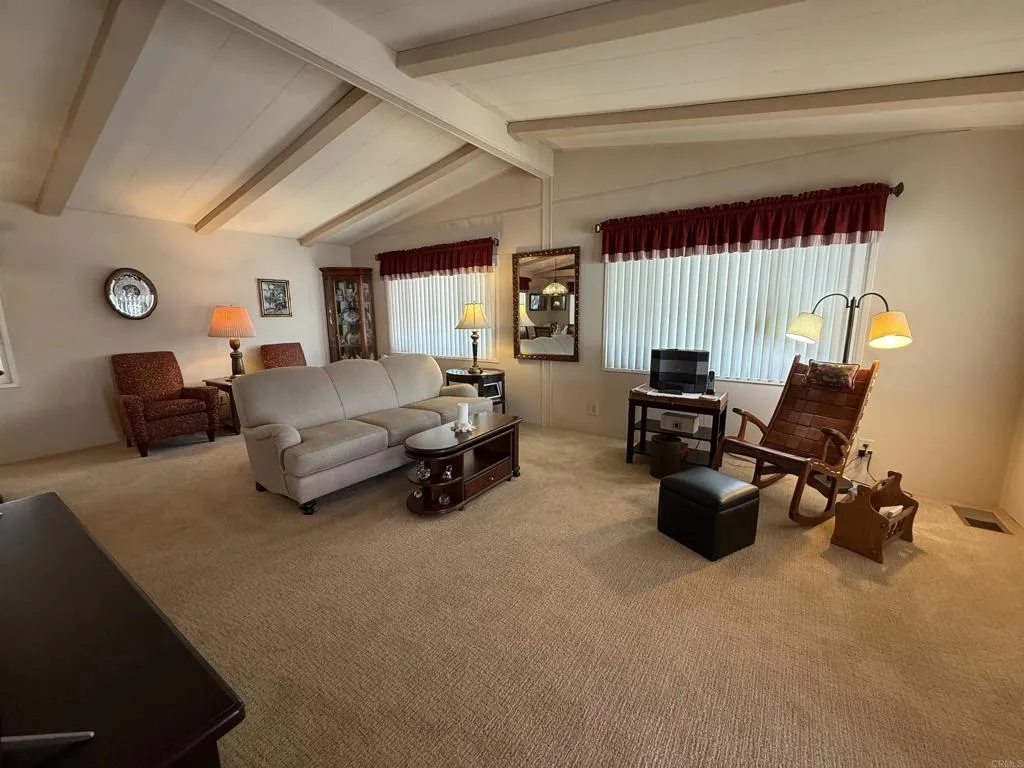 https://cdn.realtyfeed.com/cdn/127/306786794/3fde4d79c28bb8f35d80f17927c2ca19.webp