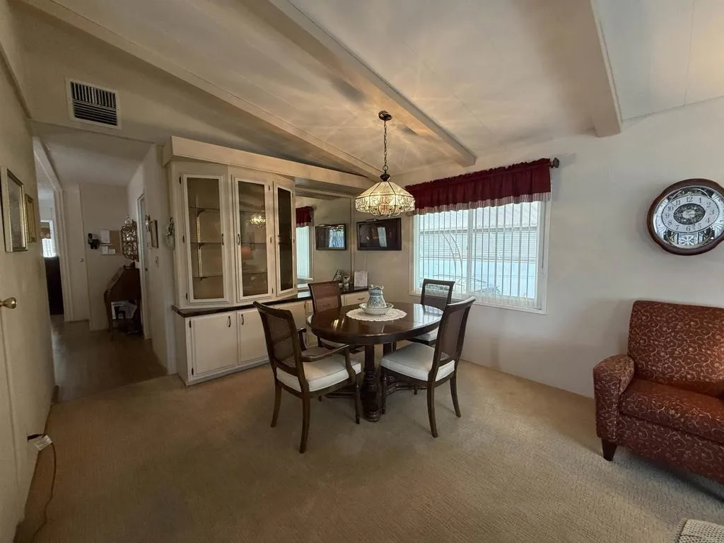 https://cdn.realtyfeed.com/cdn/127/306786794/63eb7c6a015977d83294d64eb1b44af3.webp