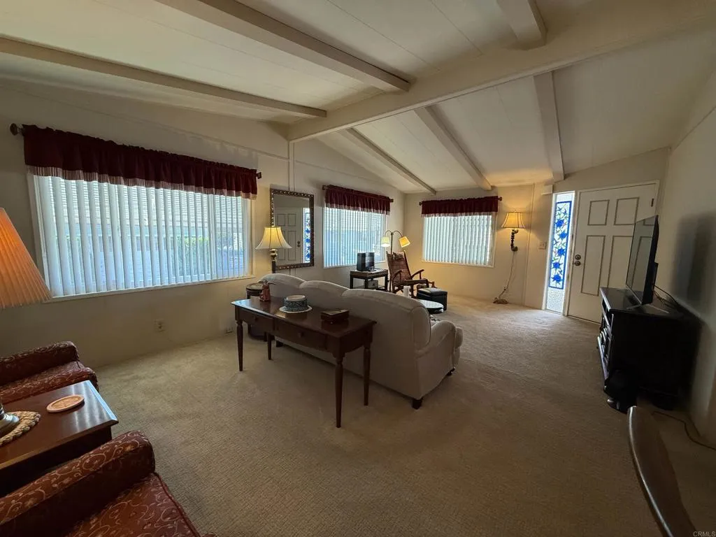 https://cdn.realtyfeed.com/cdn/127/306786794/b2bc45cdd933e2e7cd6bd5dcc9ff681e.webp