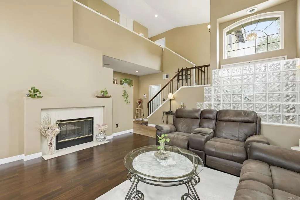 https://cdn.realtyfeed.com/cdn/127/306786808/0483d9e9142cbd2209c94531ed1b6804.webp