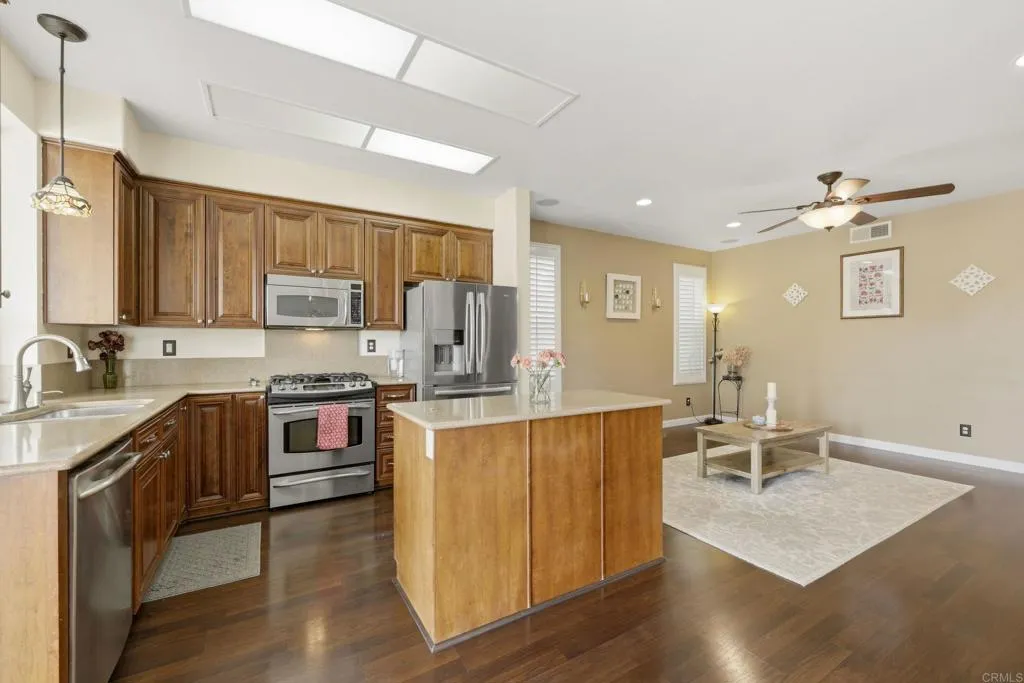 https://cdn.realtyfeed.com/cdn/127/306786808/3aa3a185306004f51f9491a9e63d71d5.webp