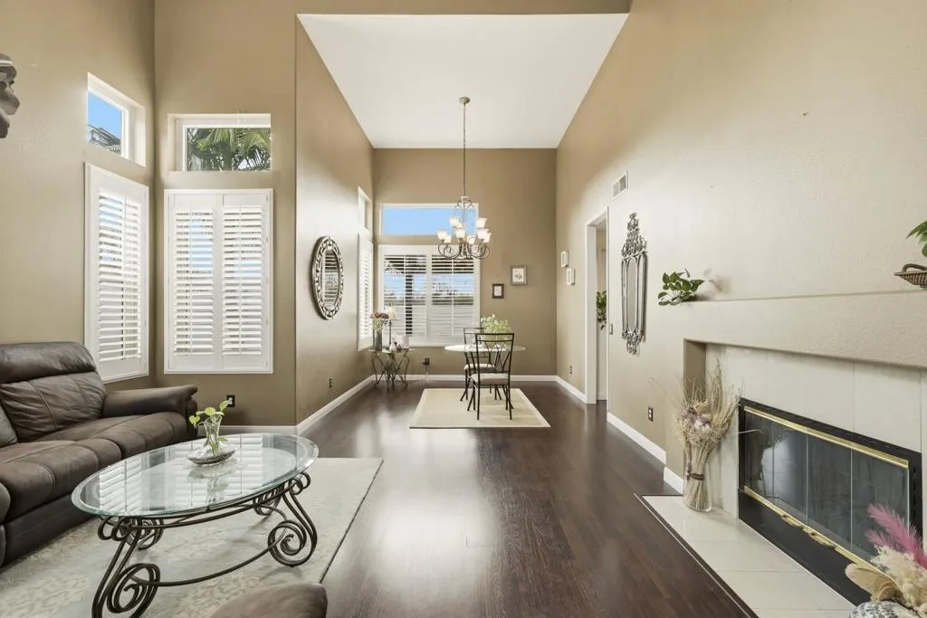 https://cdn.realtyfeed.com/cdn/127/306786808/4c284ead9d068f83151bcb413ff8b27d.webp