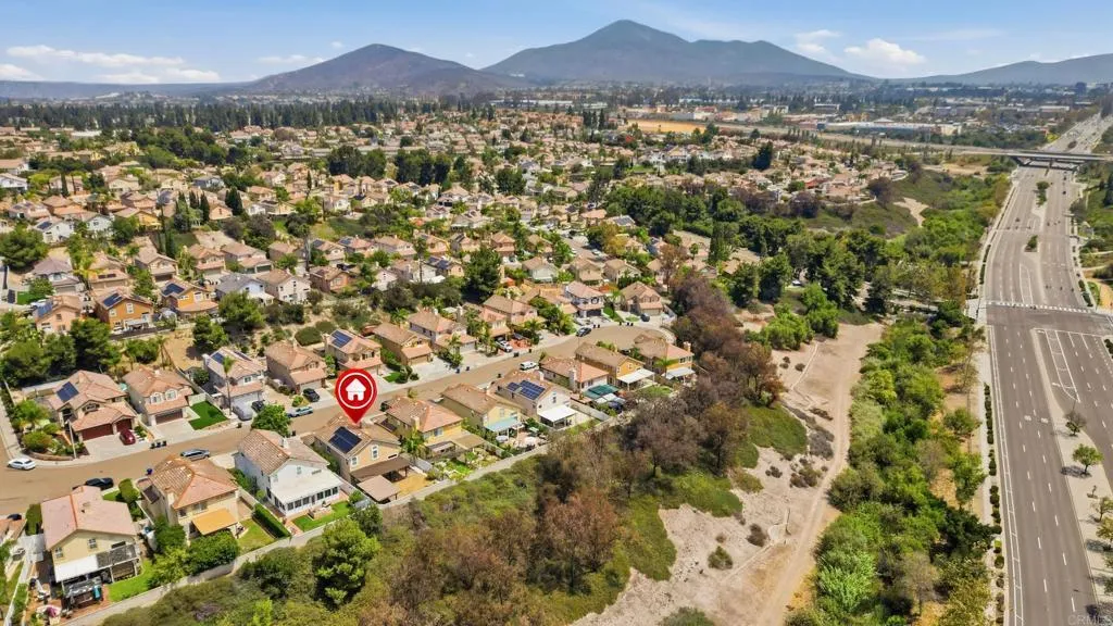 https://cdn.realtyfeed.com/cdn/127/306786808/5a4717092be19f41ccdde5692179808b.webp