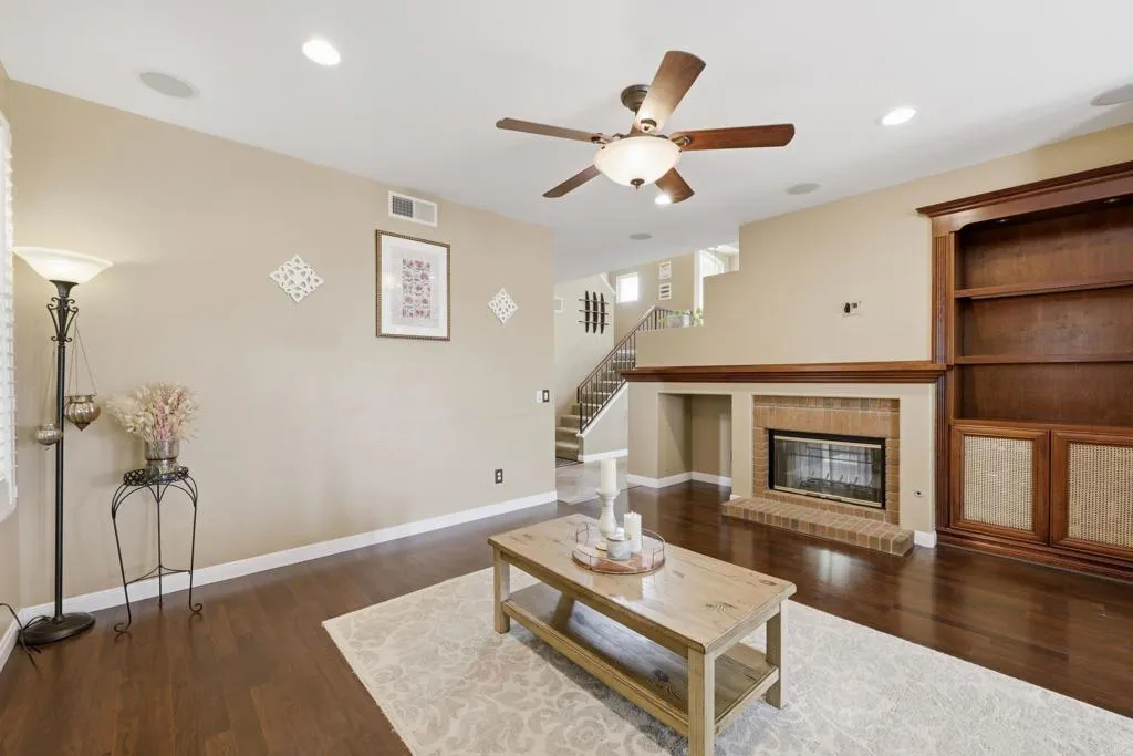 https://cdn.realtyfeed.com/cdn/127/306786808/969bd258dd5b45bc9208ee19ee3326b0.webp