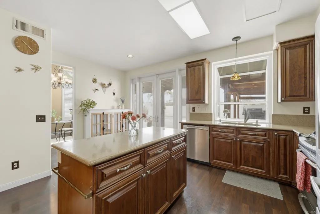 https://cdn.realtyfeed.com/cdn/127/306786808/a6a2770235022805c2c2188c03dec12b.webp