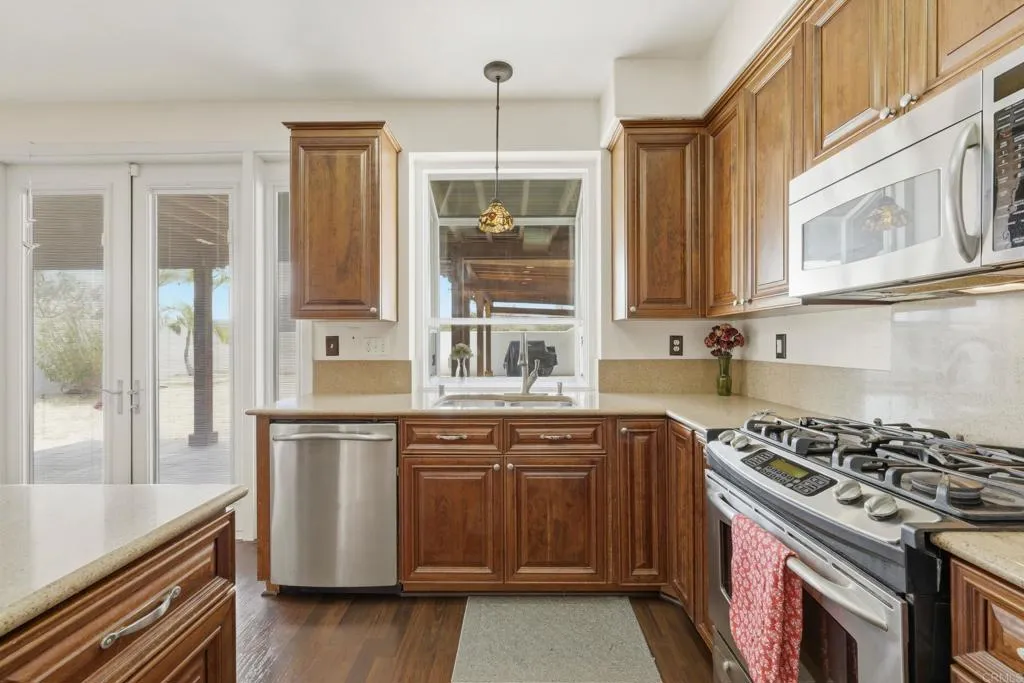 https://cdn.realtyfeed.com/cdn/127/306786808/f7d4143d6d580907310c6365e5a1c22b.webp